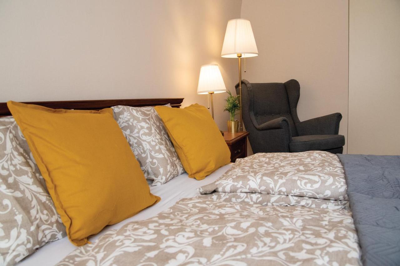 Theatroom Apartman Eger Ngoại thất bức ảnh